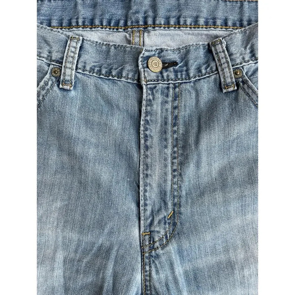 Levi’s 559 Men's Relaxed Straight Leg Light Wash Classic Denim Jeans 36x32 - Picture 4 of 11